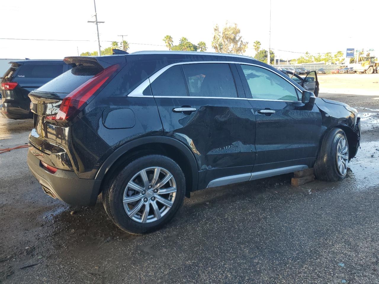 VIN 1GYFZCR46PF164331 2023 CADILLAC XT4 no.3