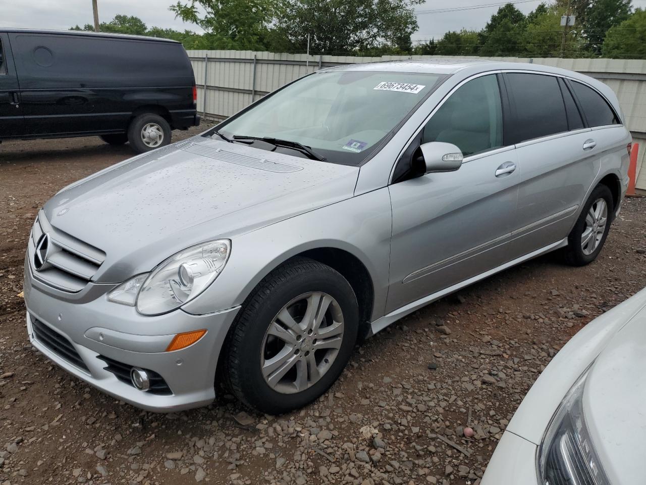 Hillsborough, NJ에서 판매 중인 2008 Mercedes-Benz R 350 - Minor Dent/Scratches