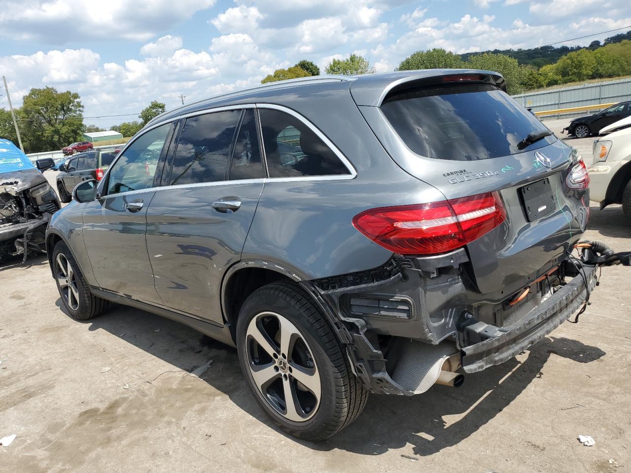 WDC0G5EB1KF596135 2019 MERCEDES-BENZ GLC - Image 2