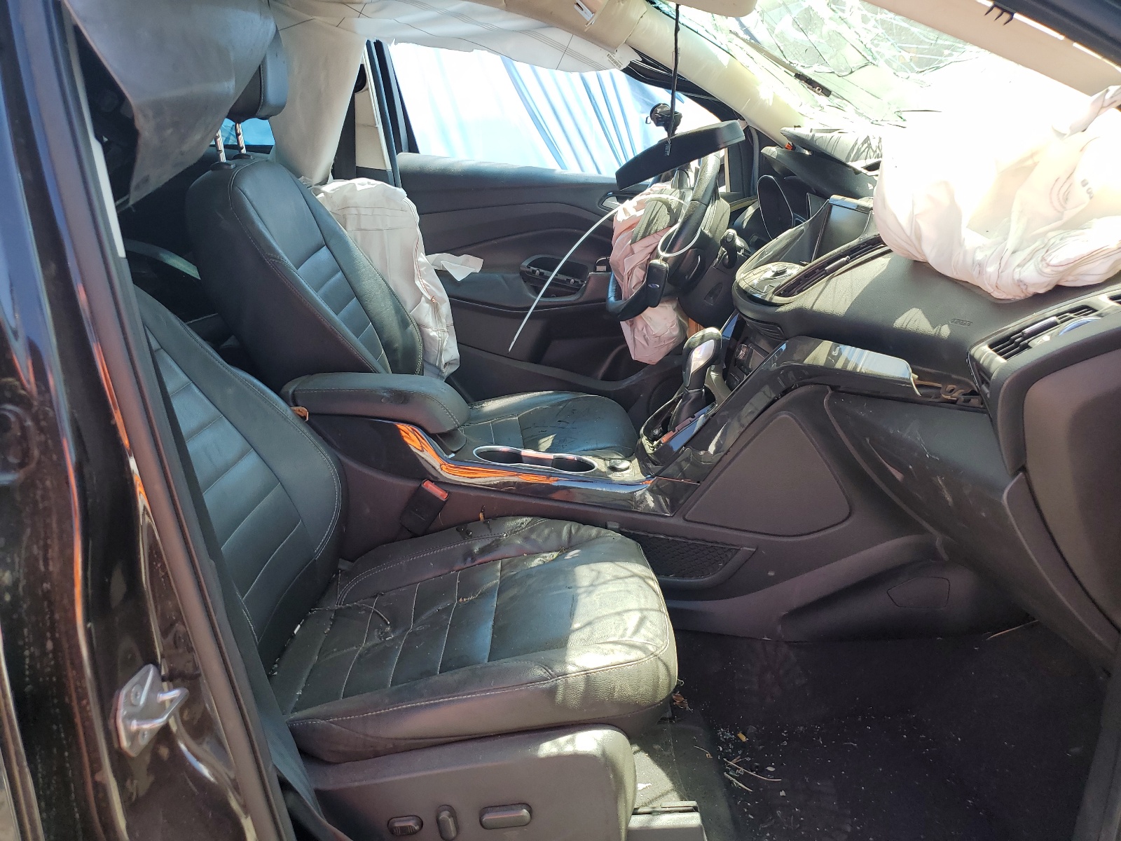 1FMCU9J90FUA79718 2015 Ford Escape Titanium