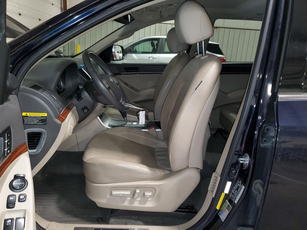 2012 Hyundai Veracruz Gls VIN: KM8NUDCC9CU187710 Lot: 68035834