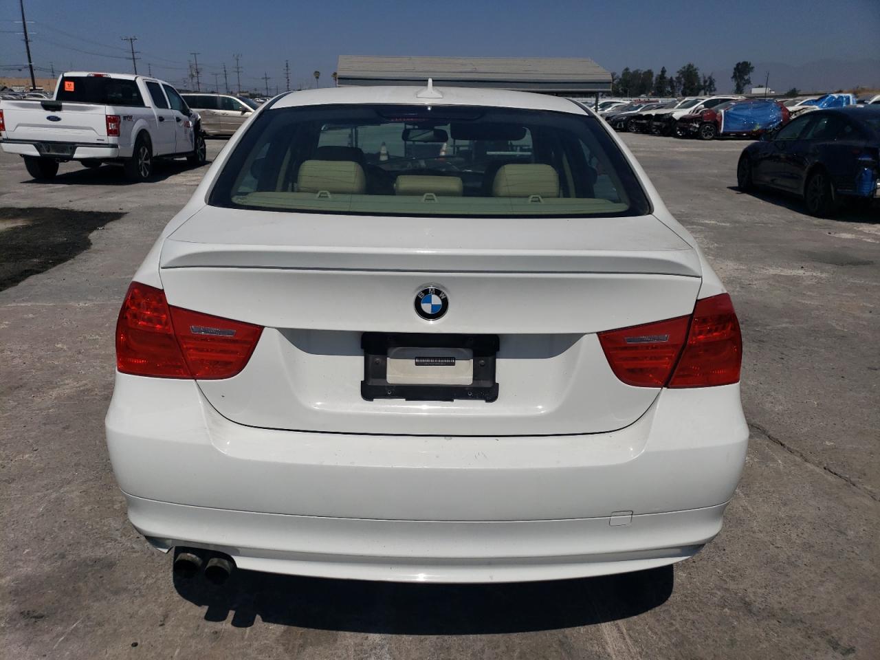 WBAPH7C53BE678767 2011 BMW 328 I