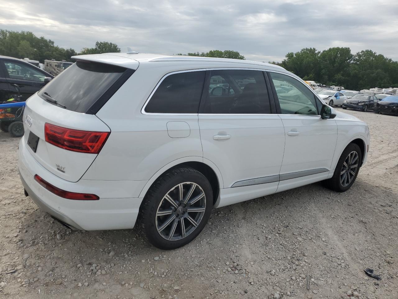 WA1LAAF75HD011272 2017 Audi Q7 Premium Plus