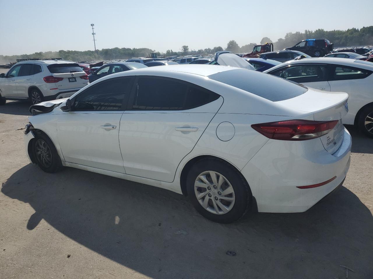 5NPD74LF8JH278296 2018 HYUNDAI ELANTRA - Image 2