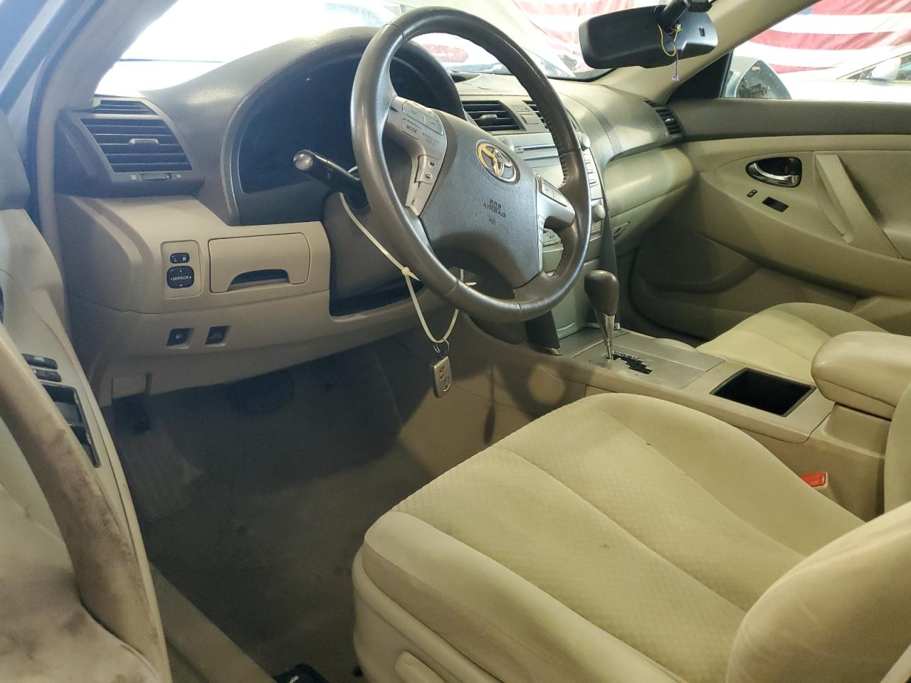 2009 Toyota Camry - Image 8