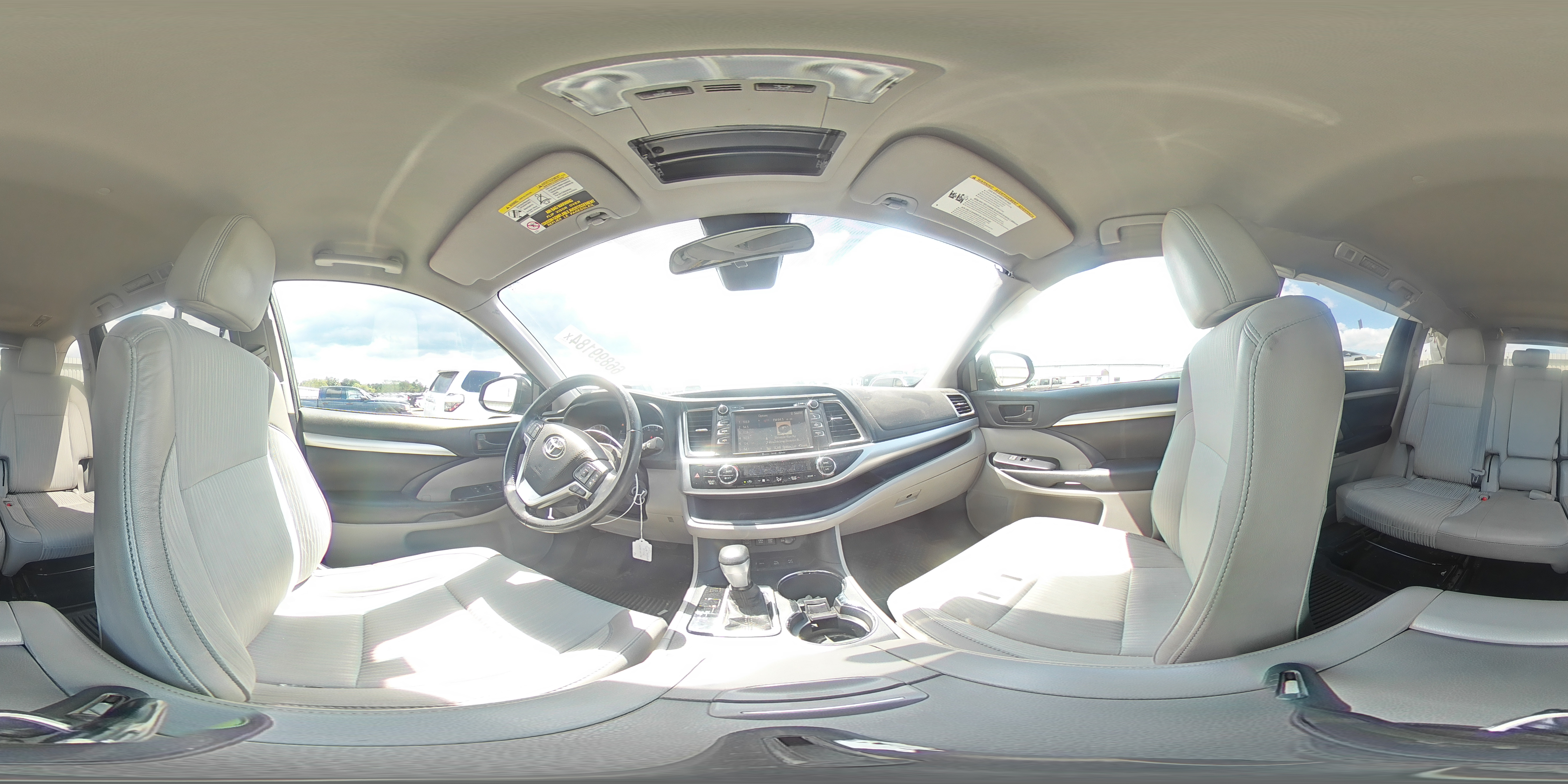 2018 Toyota Highlander Le VIN: 5TDBZRFH9JS821760 Lot: 66899184