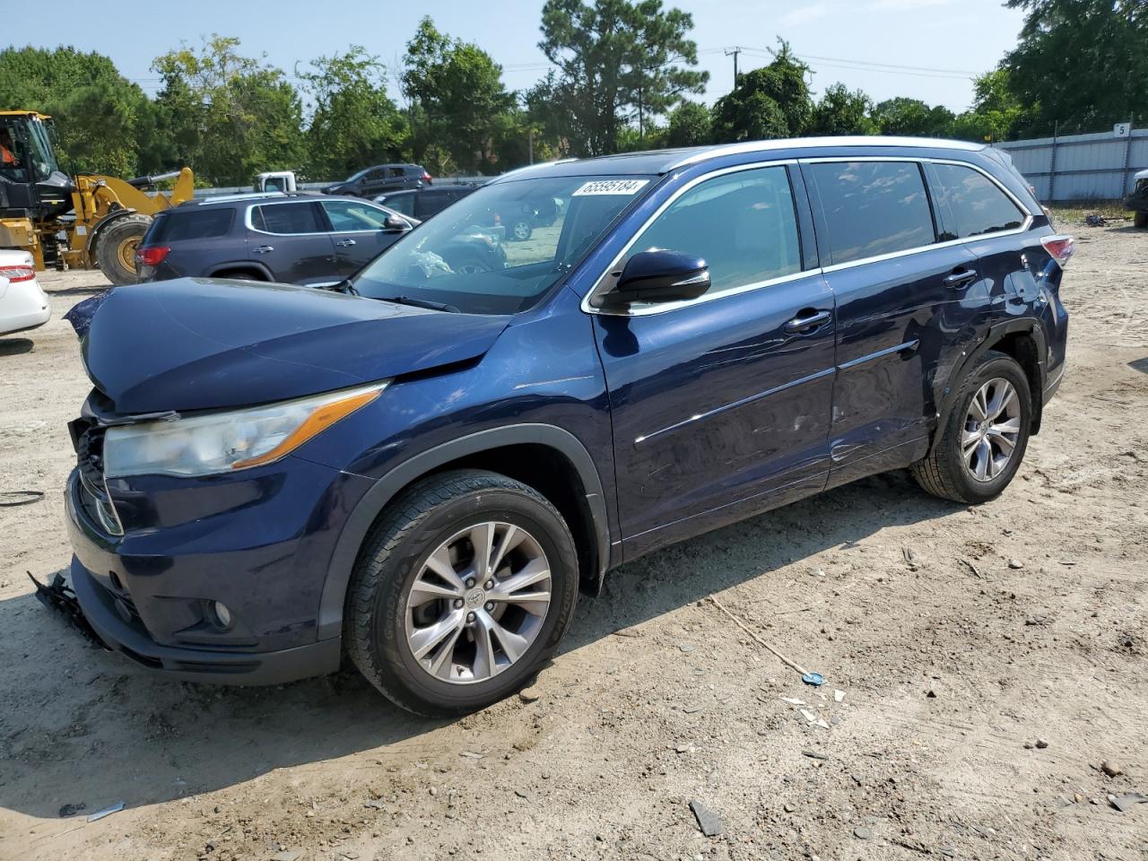 2015 Toyota Highlander - Image 1