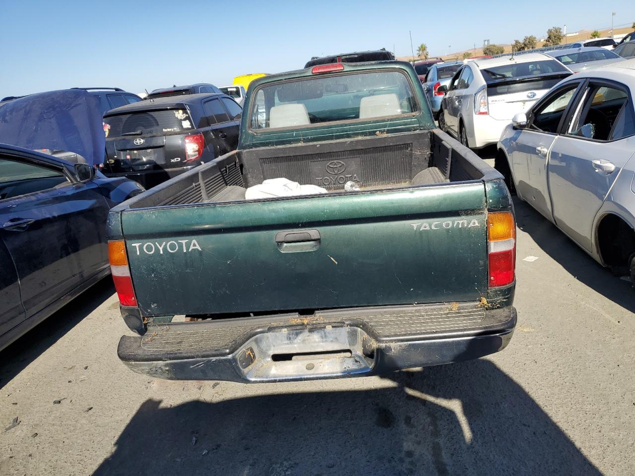 1999 Toyota Tacoma VIN: 4TANL42NXXZ400601 Lot: 67388824