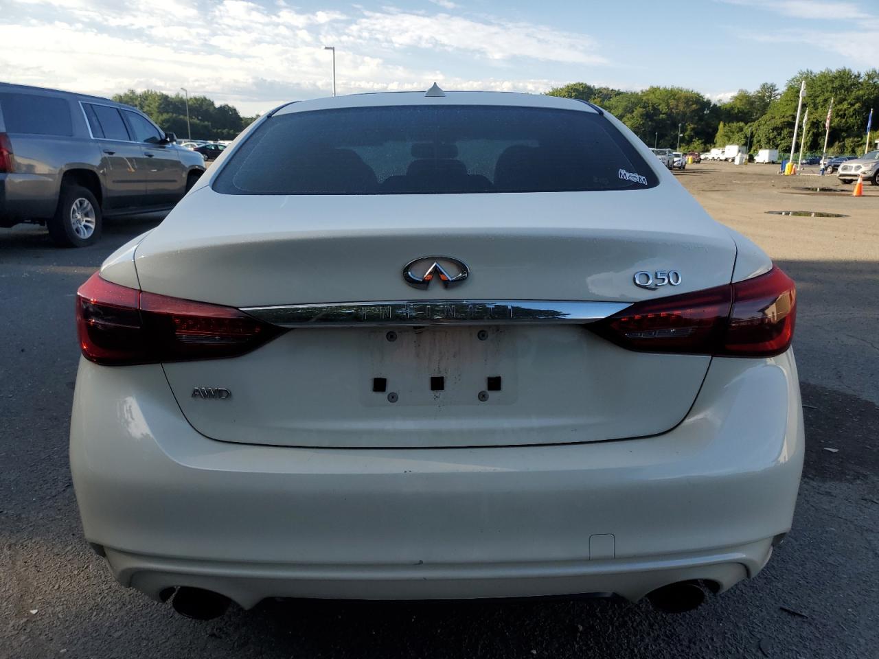 JN1EV7AR9JM436288 2018 Infiniti Q50 Luxe