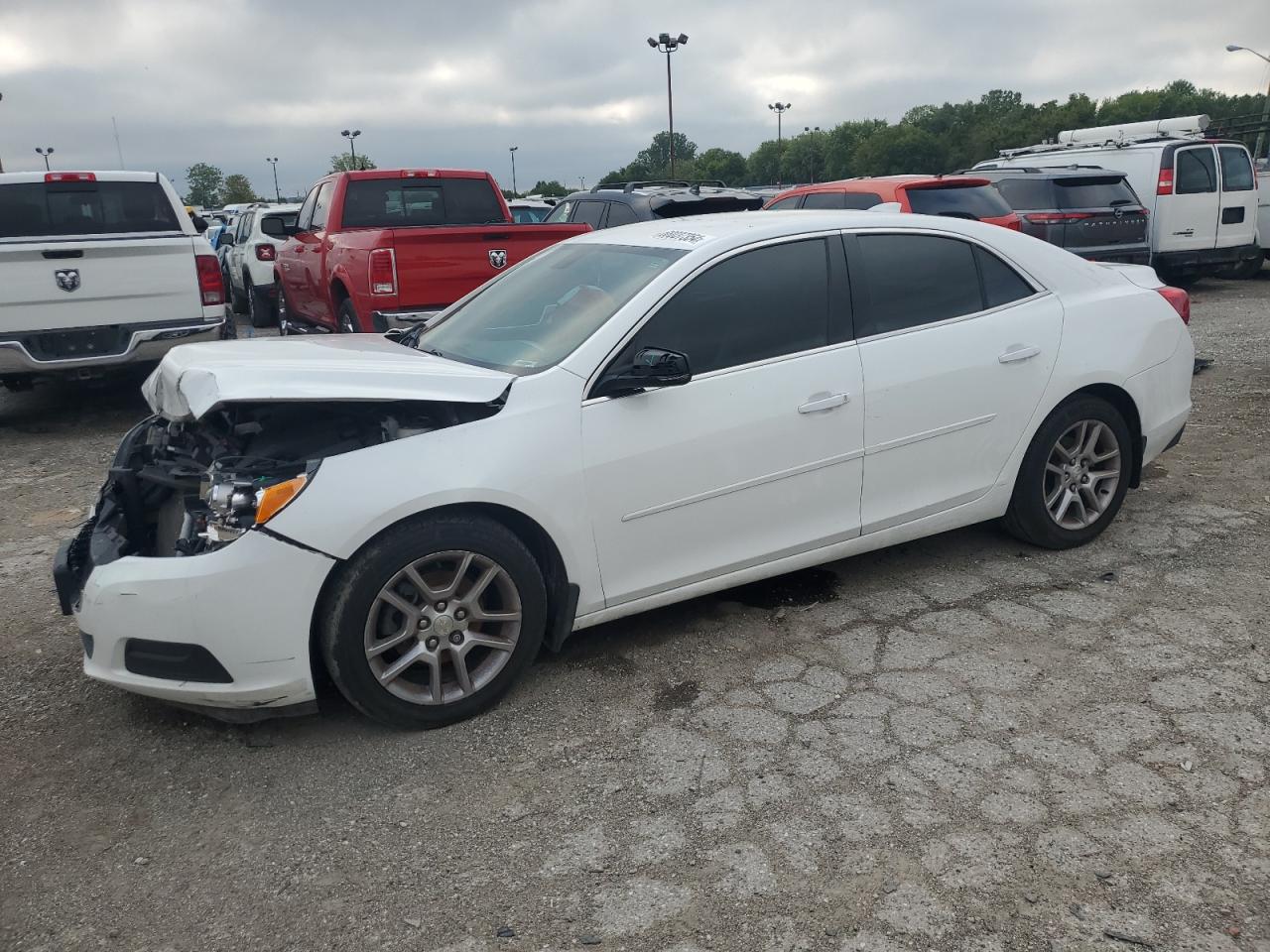 1G11C5SA4GF130636 2016 CHEVROLET MALIBU - Image 1