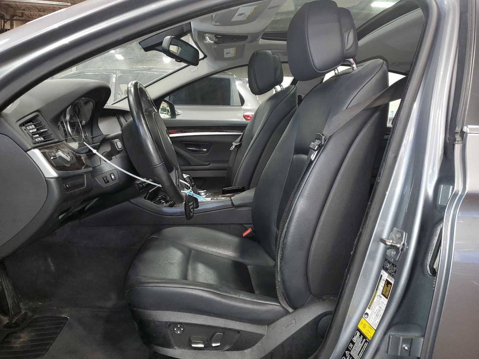 WBAFU7C57BC439550 2011 BMW 535 Xi