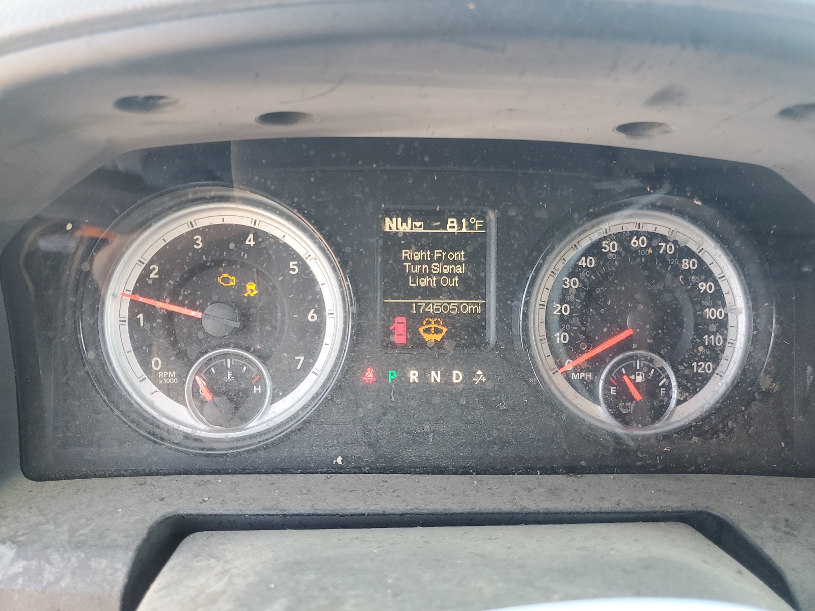 1C6RR7LT0HS693980 2017 Ram 1500 Slt