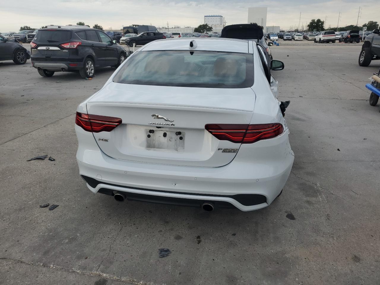 SAJAT4GX5LCP59298 2020 Jaguar Xe R-Dynamic S