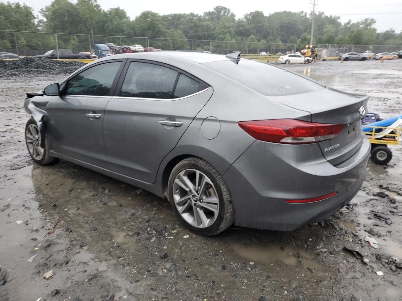 KMHD84LF1HU285521 2017 HYUNDAI ELANTRA - Image 2