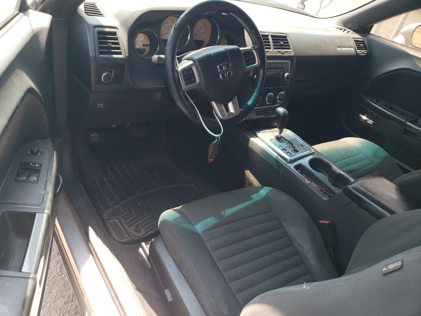 2C3CDYAG0CH174067 2012 Dodge Challenger Sxt