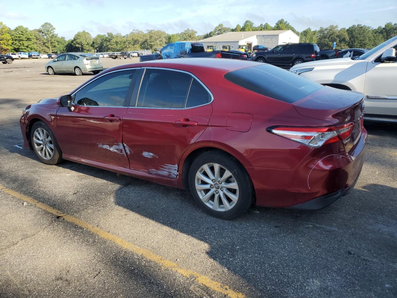 4T1B11HK1JU584836 2018 TOYOTA CAMRY - Image 2