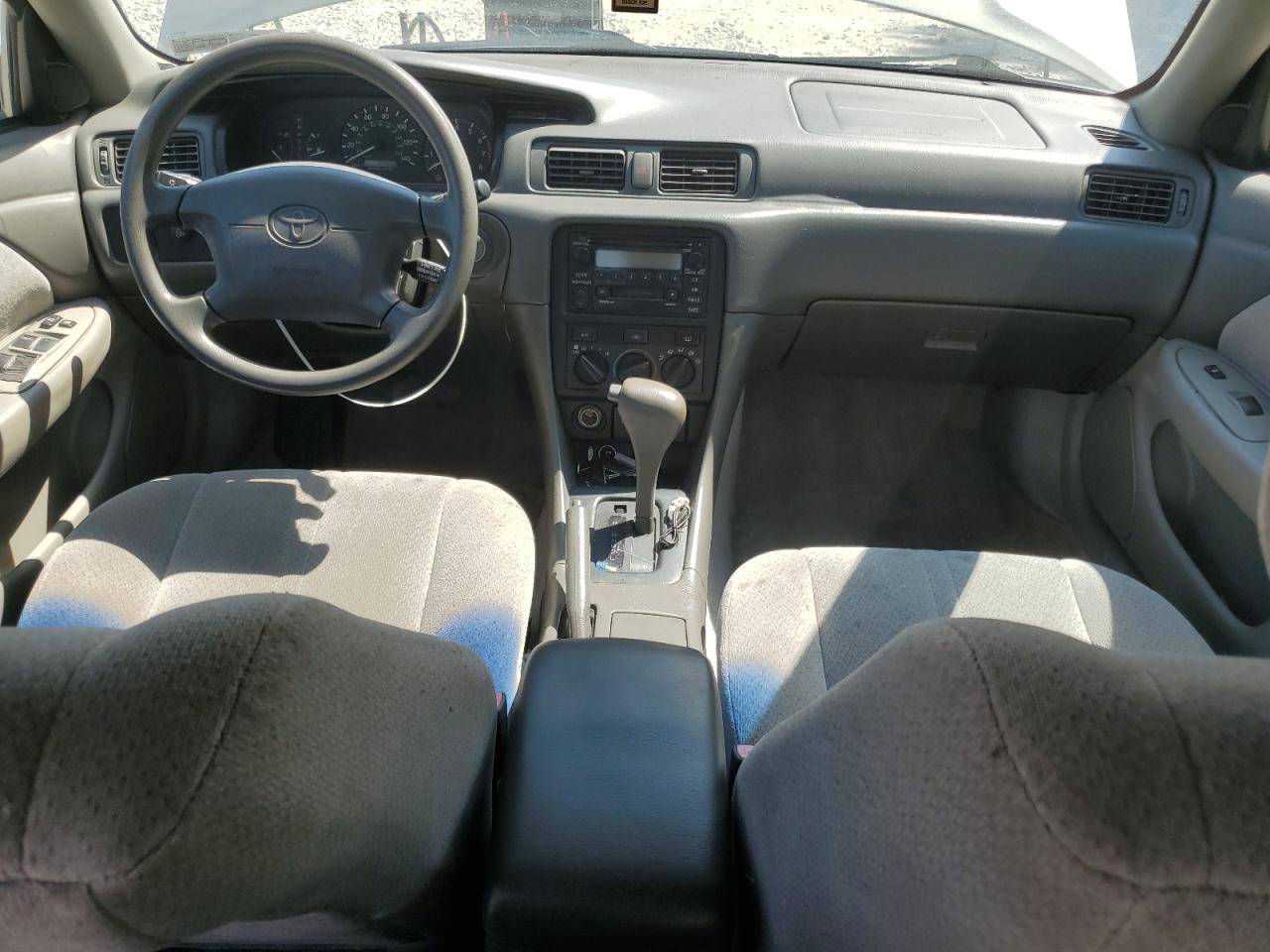 2000 Toyota Camry Ce VIN: 4T1BG22K2YU695161 Lot: 66927954