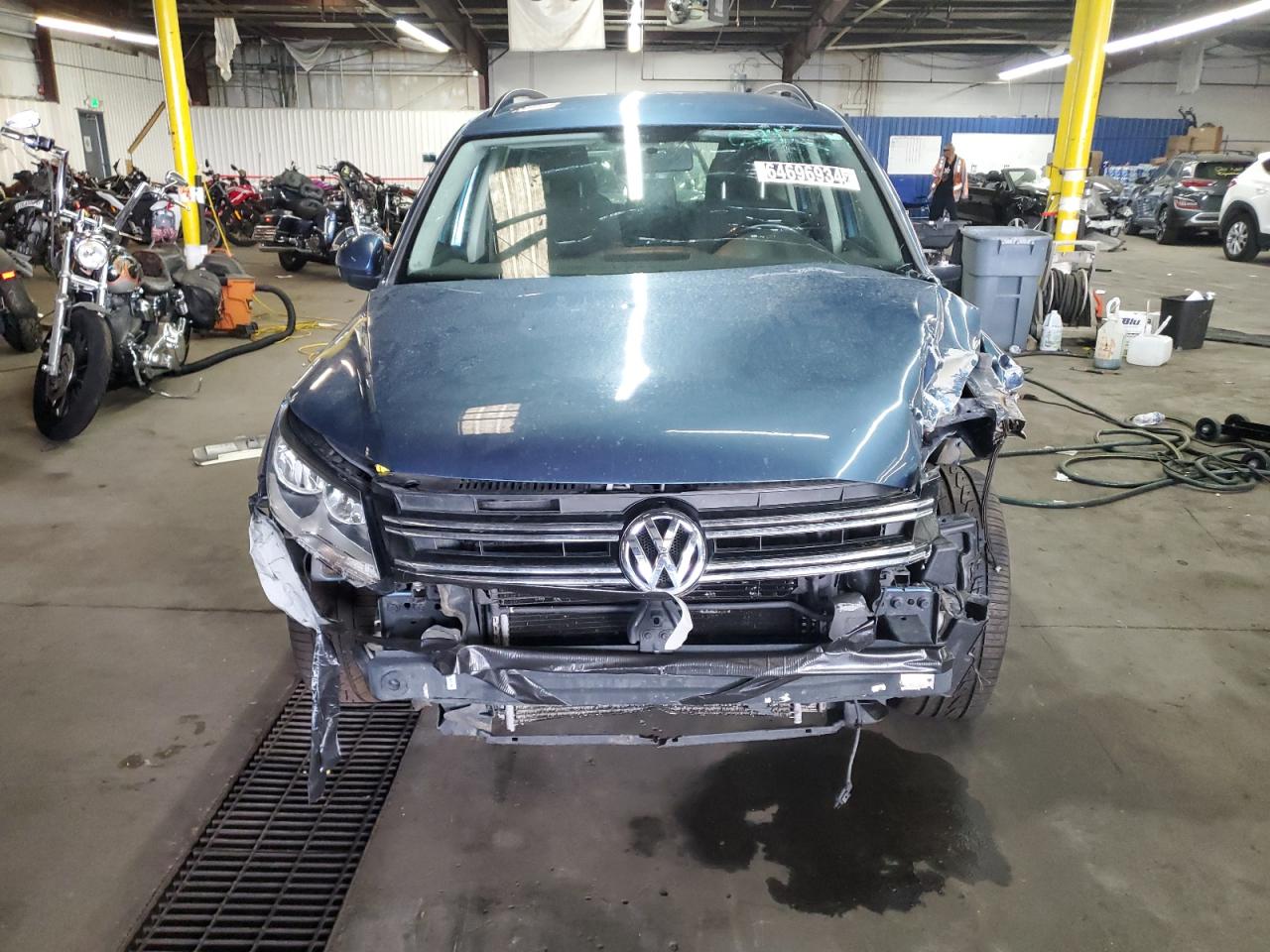 2017 Volkswagen Tiguan - Image 5