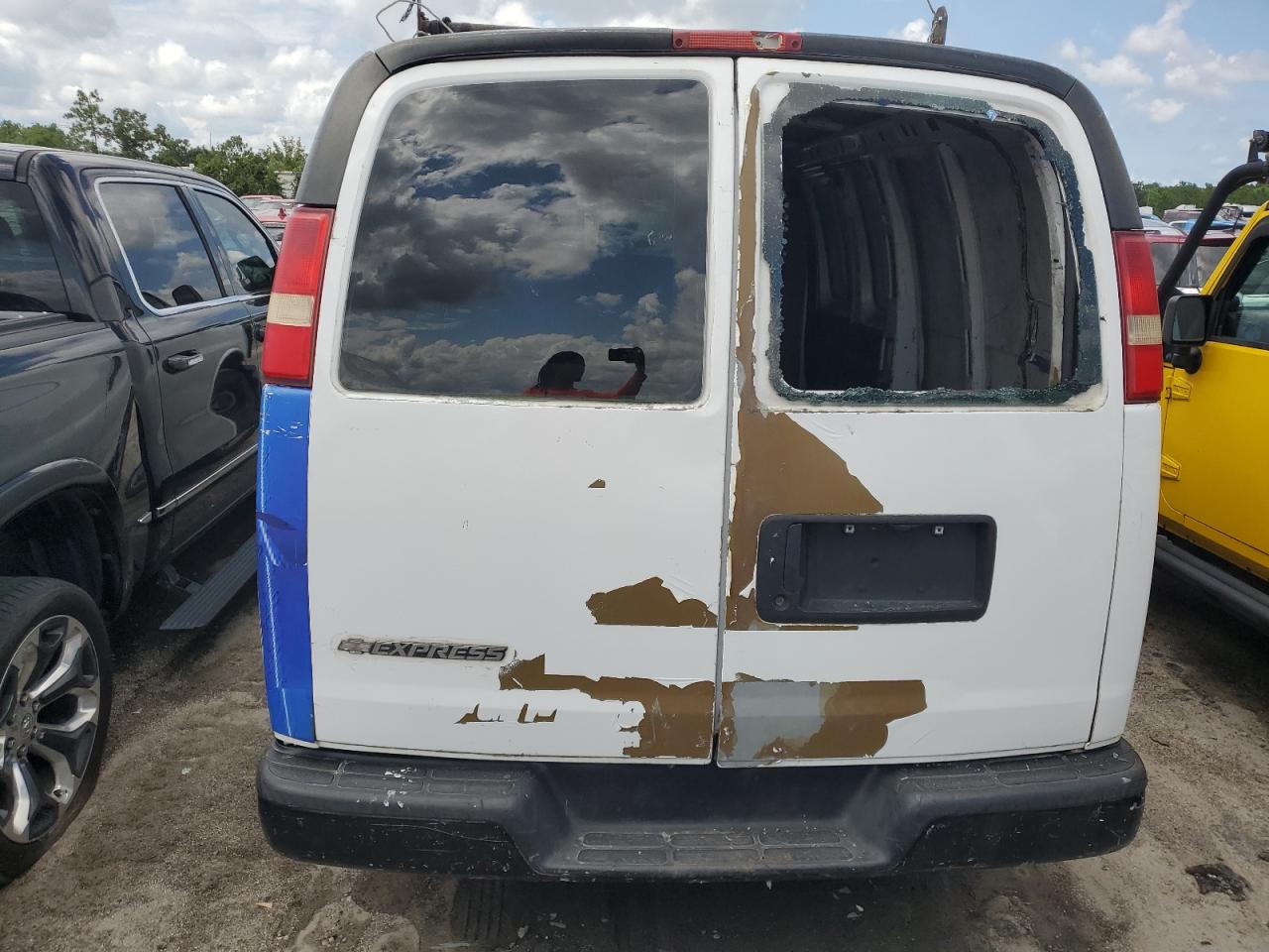 2009 Chevrolet Express G2500 VIN: 1GCGG25C091111115 Lot: 61822104