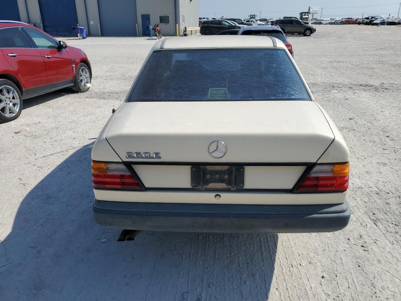 1988 Mercedes-Benz 260 E VIN: WDBEA26D1JA665055 Lot: 68353844