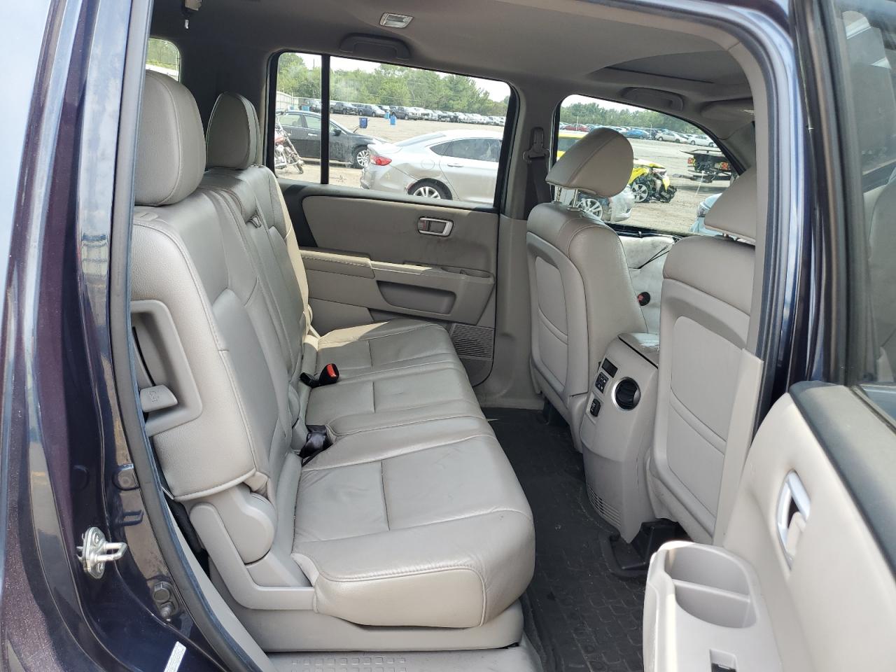 2012 Honda Pilot Exln VIN: 5FNYF4H77CB004840 Lot: 65883004