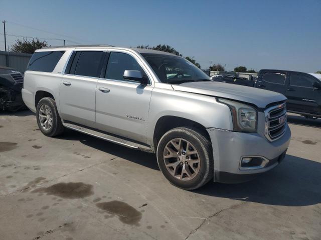 Паркетники GMC YUKON 2015 Сріблястий