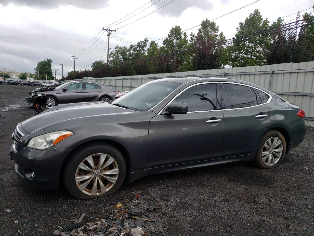 2011 Infiniti M56 X VIN: JN1AY1AR4BM570355 Lot: 63907544