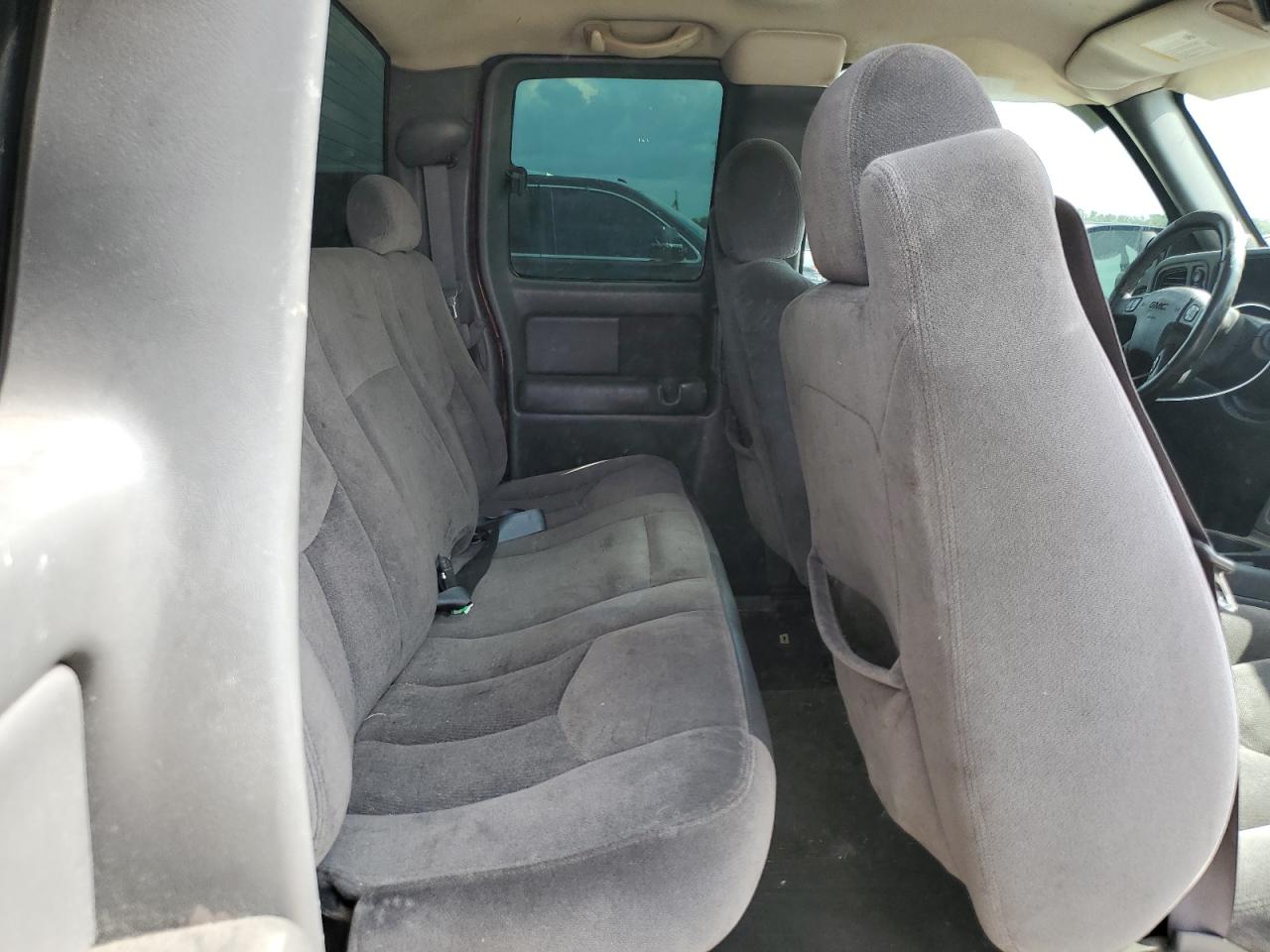 2004 GMC New Sierra K1500 VIN: 2GTEK19TX41266235 Lot: 67047774