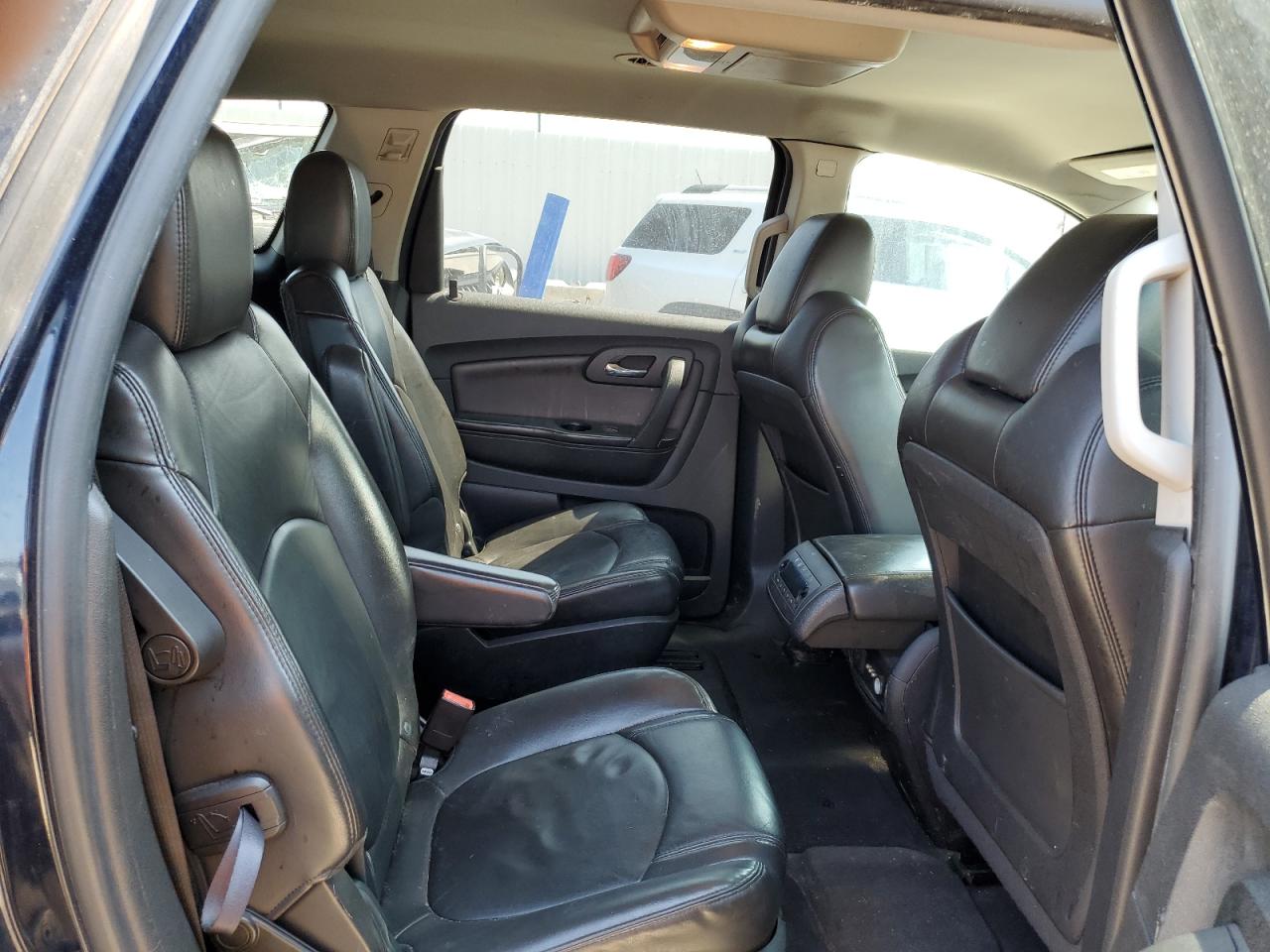 2011 Chevrolet Traverse - Image 11