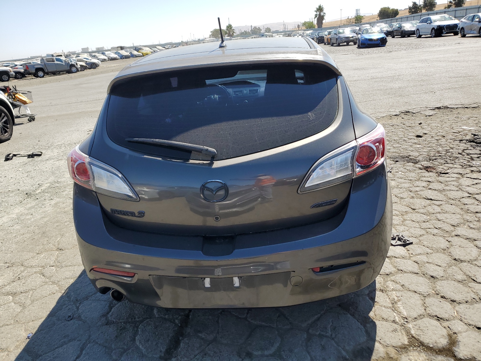 JM1BL1L89C1570696 2012 Mazda 3 I