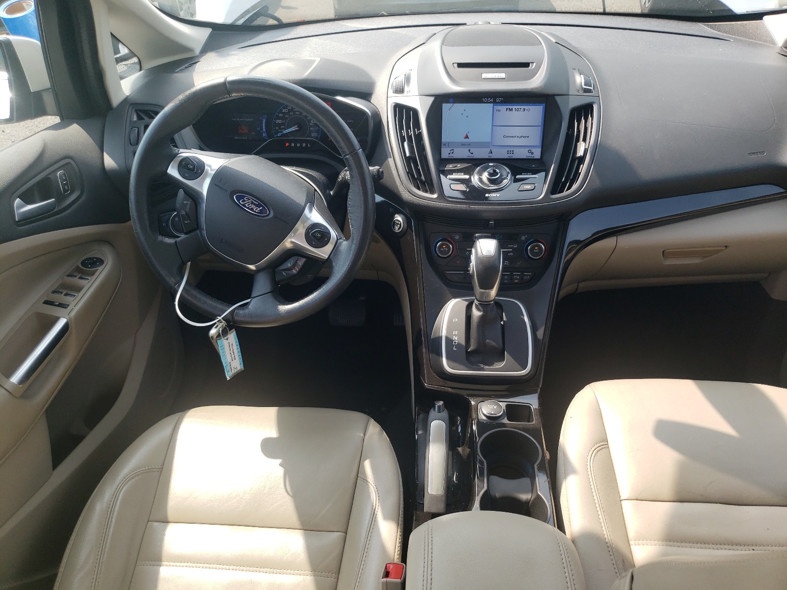 1FADP5FU3HL105023 2017 Ford C-Max Titanium