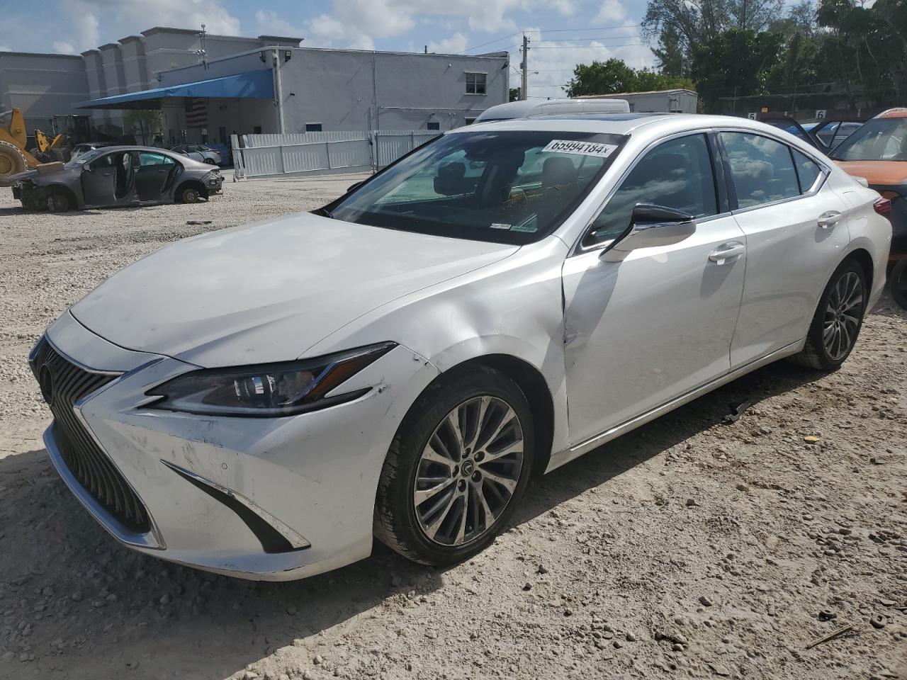 58ADZ1B12MU109856 2021 LEXUS ES - Image 1