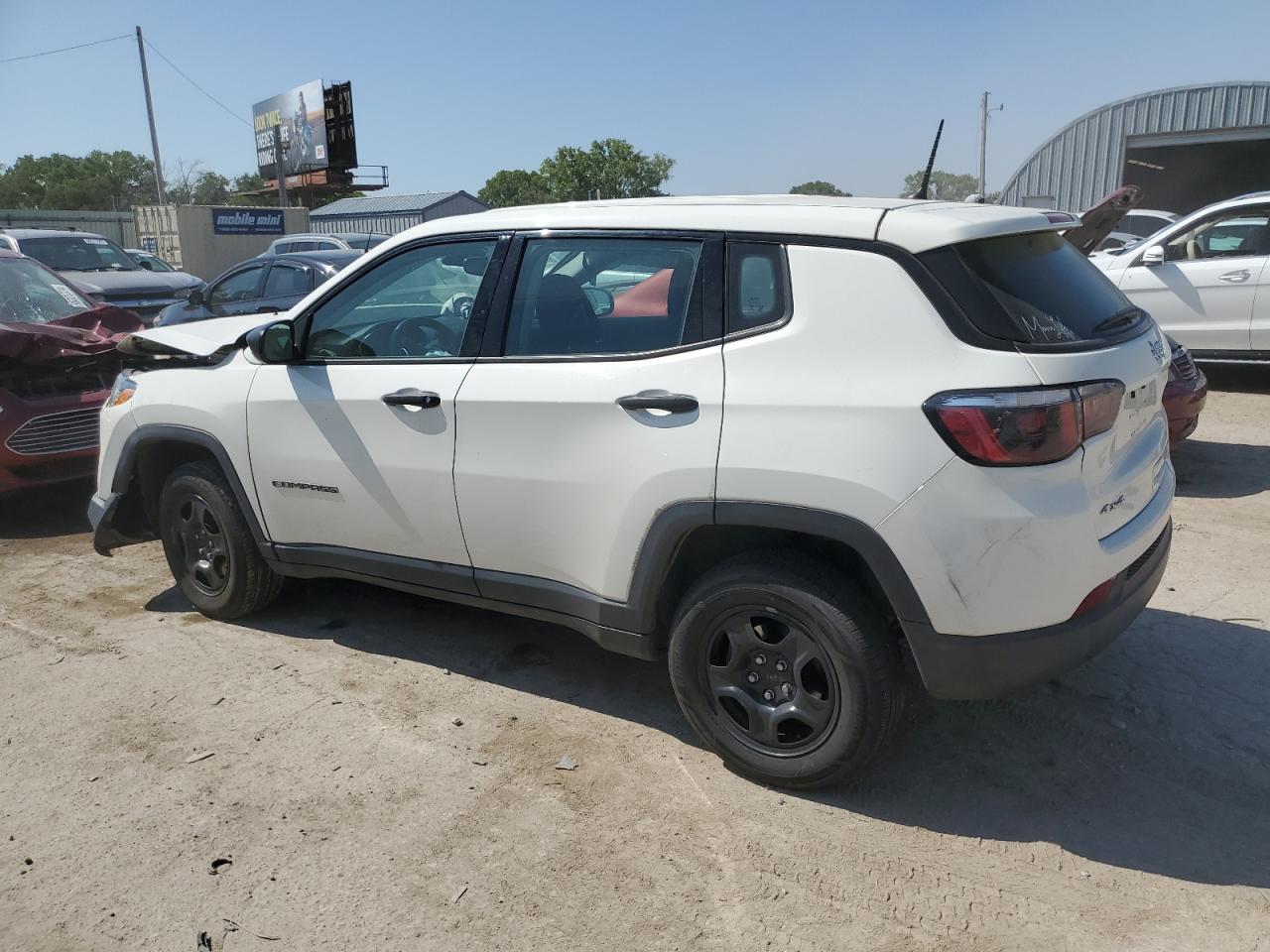 3C4NJDAB1JT191006 2018 JEEP COMPASS - Image 2