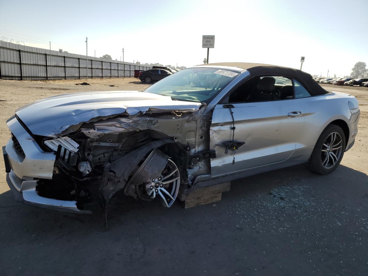 1FATP8UH9F5383476 2015 FORD MUSTANG - Image 1