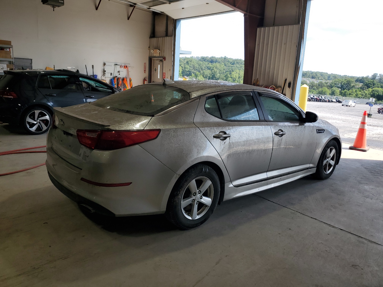 2015 Kia Optima Lx vin: KNAGM4A76F5577985