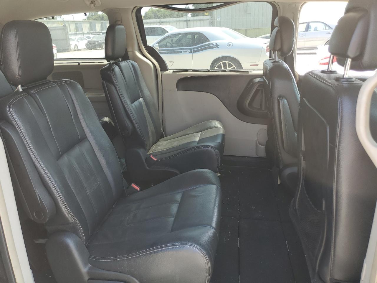 2014 Chrysler Town & Country Touring VIN: 2C4RC1BG8ER195647 Lot: 68696564