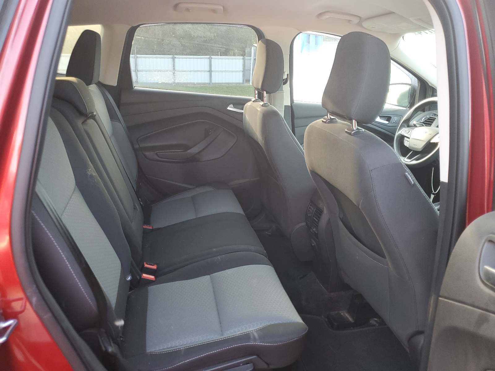 1FMCU0GD0JUC16494 2018 Ford Escape Se