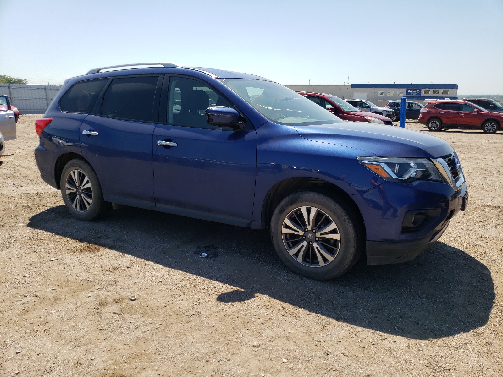 2018 Nissan Pathfinder S vin: 5N1DR2MM6JC608438