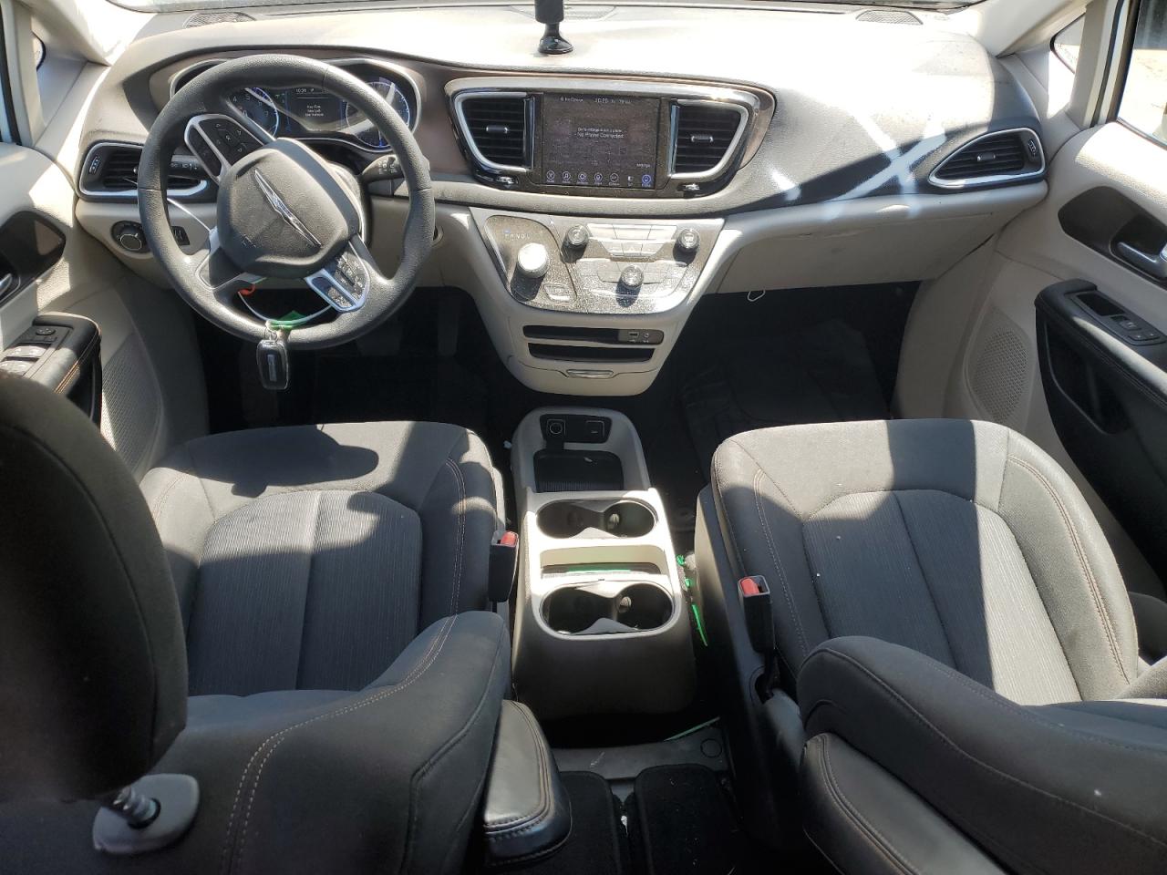 2017 Chrysler Pacifica Touring VIN: 2C4RC1DGXHR570584 Lot: 66435544