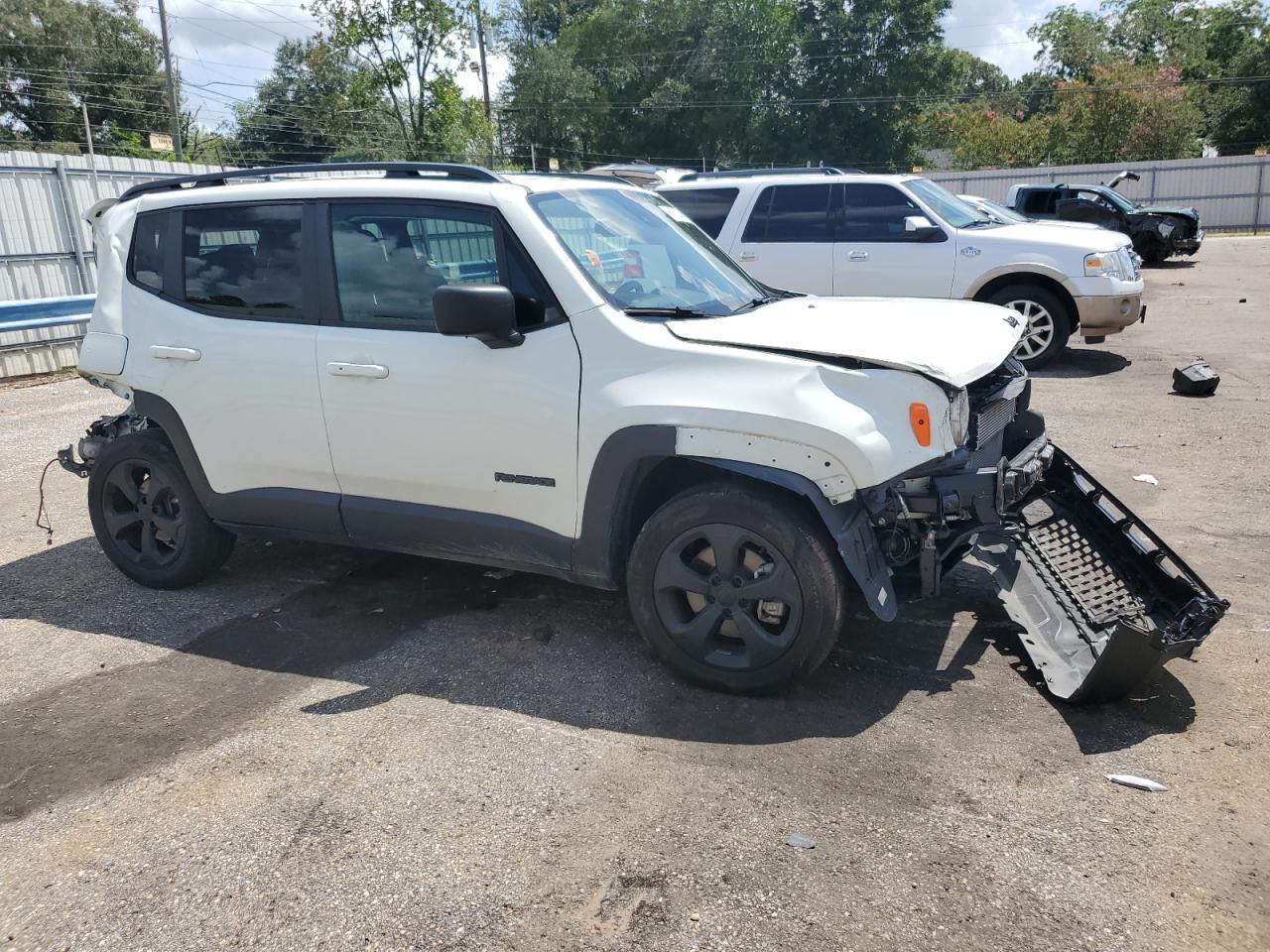 VIN ZACNJDABXMPM95041 2021 JEEP RENEGADE no.4