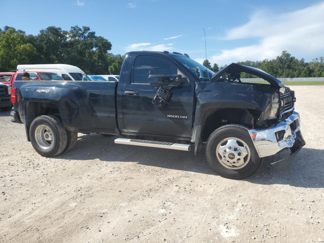 2017 Chevrolet Silverado - Image 4