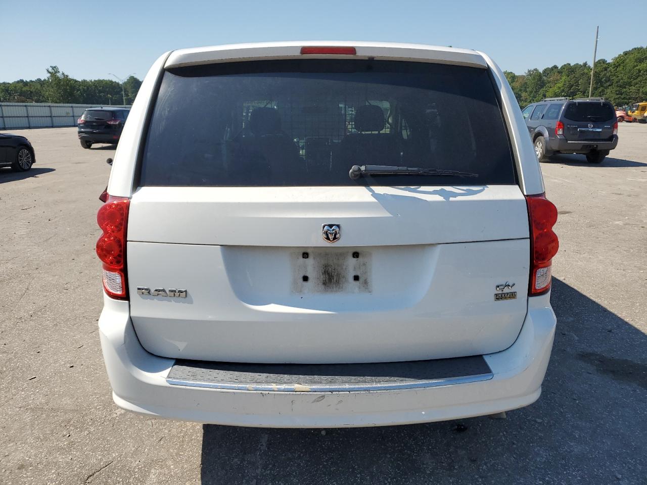 2014 RAM Cargo Van Tradesman - Image 6