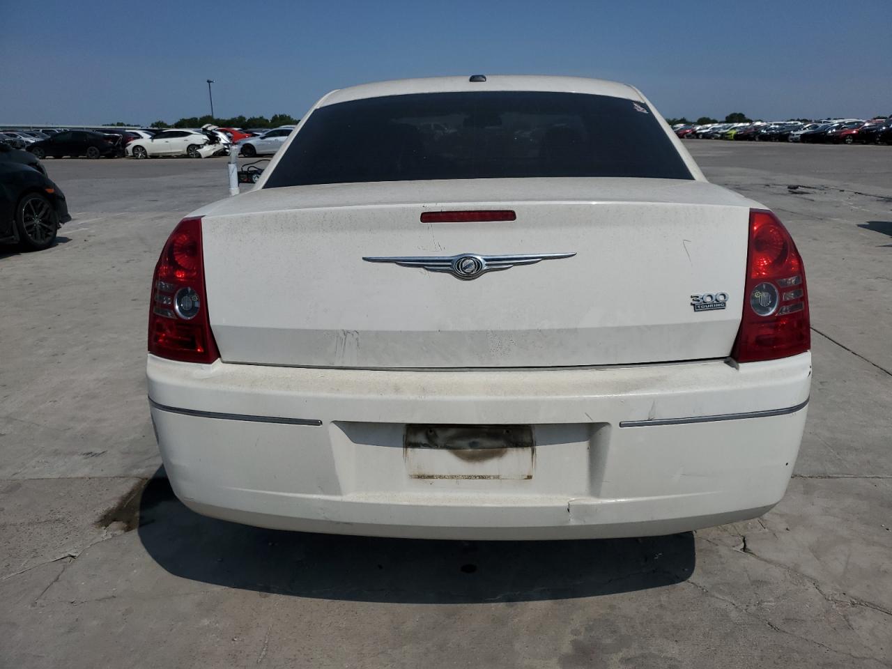 2010 Chrysler 300 Touring VIN: 2C3CA5CV0AH180256 Lot: 66988924