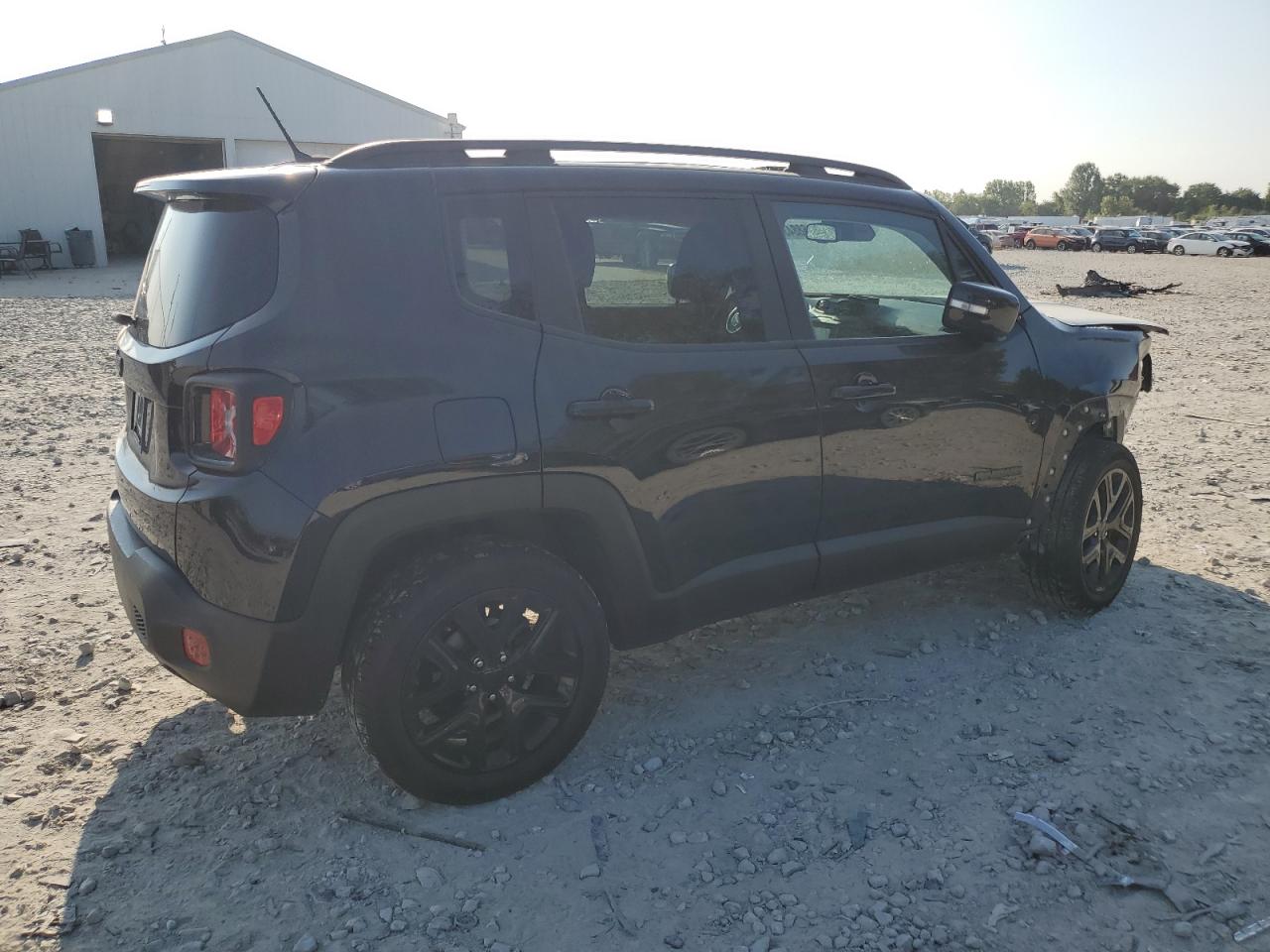 2016 Jeep Renegade - Image 3