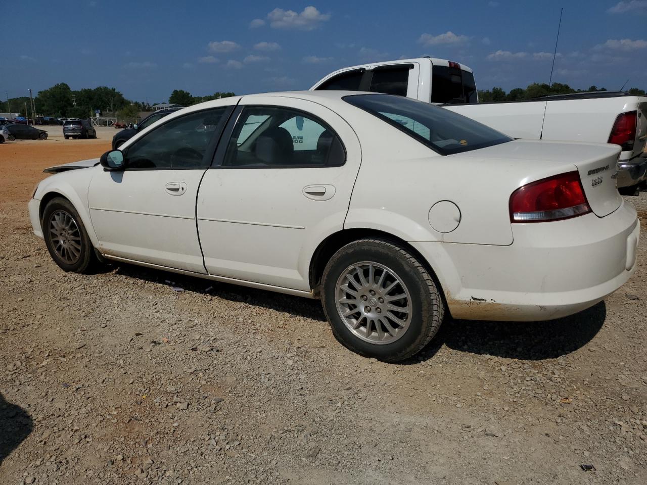 2006 Chrysler Sebring - Image 2