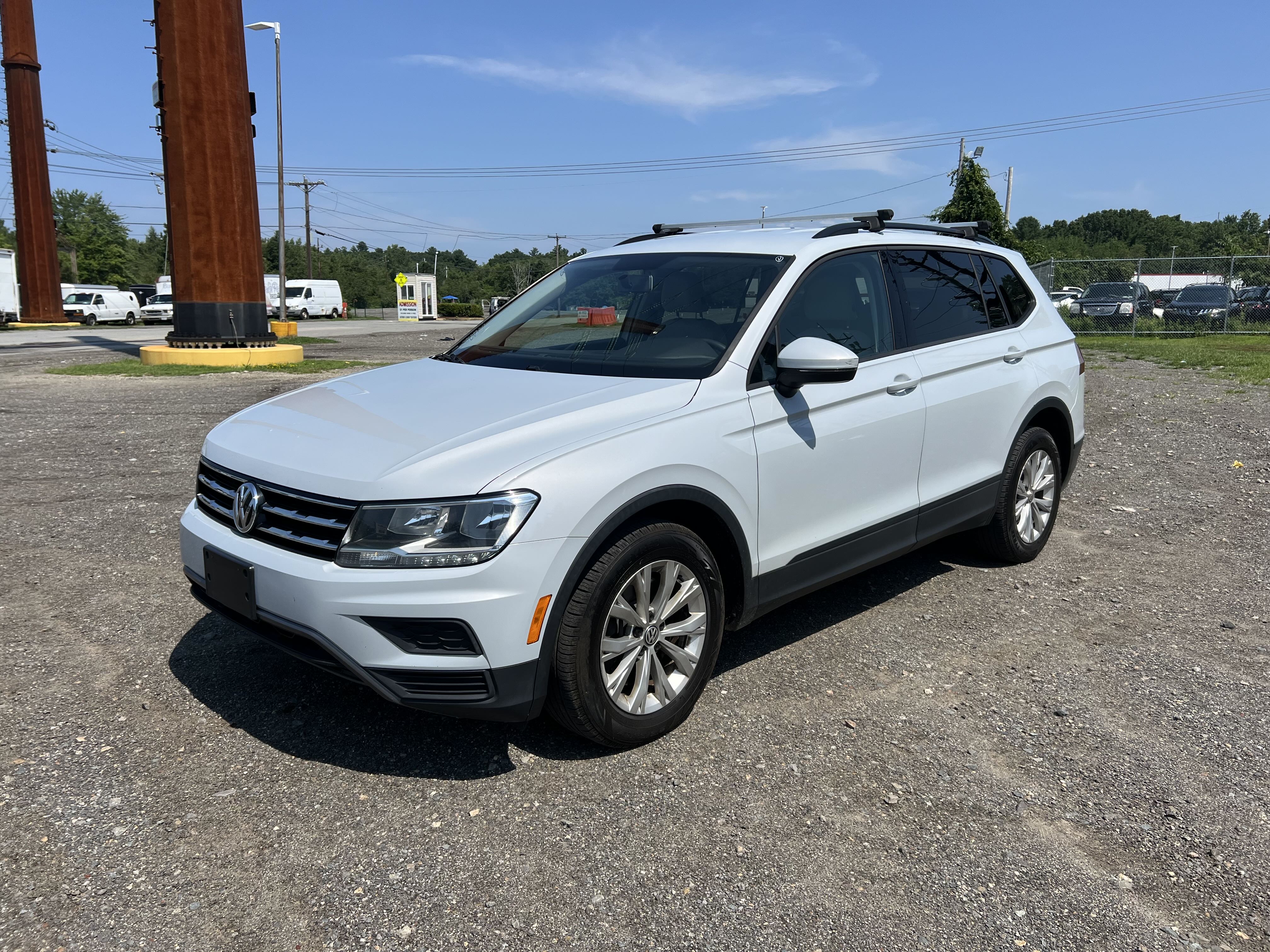 2018 Volkswagen Tiguan S vin: 3VV0B7AX3JM067352