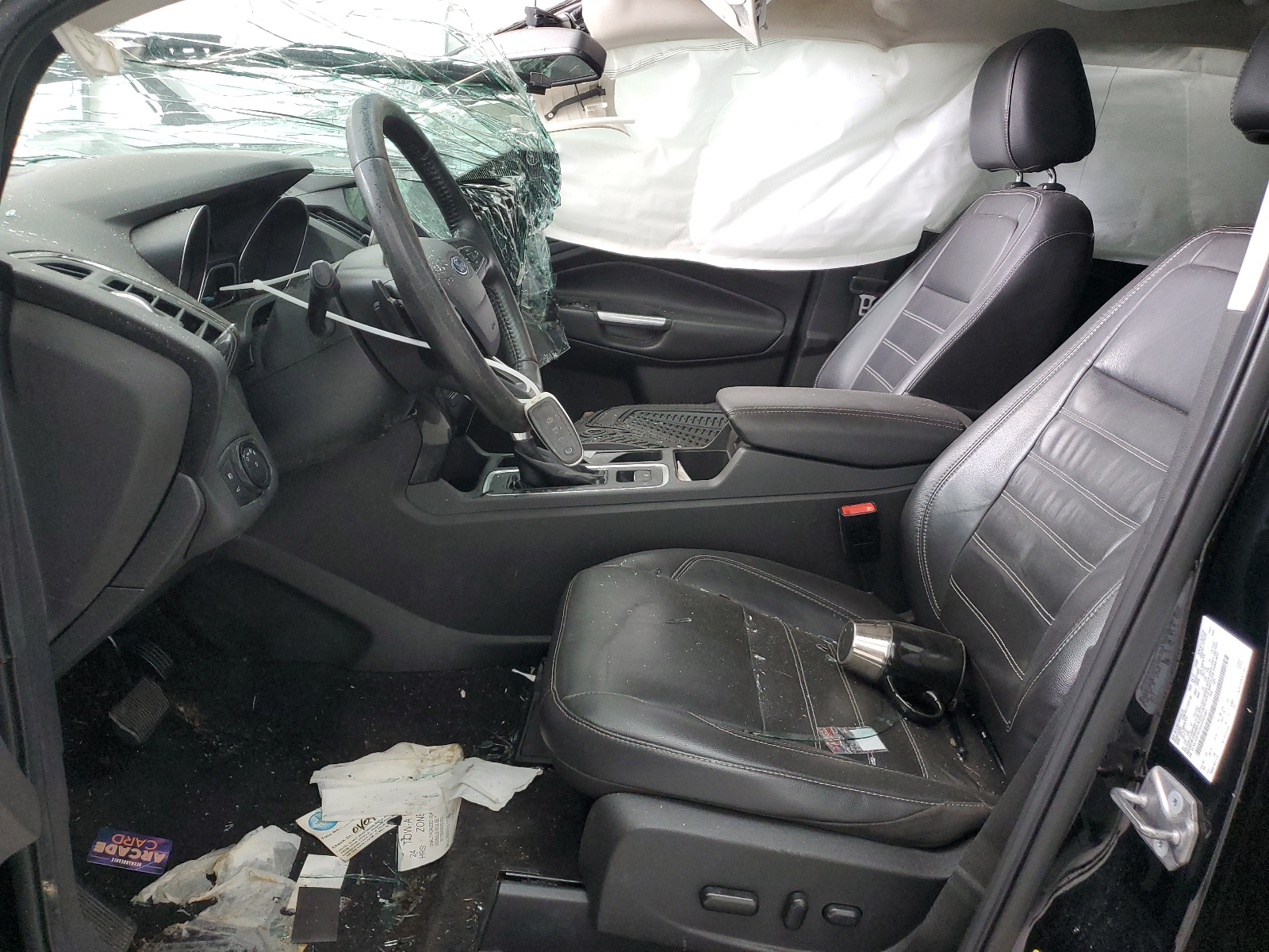 1FMCU0JD3HUD65467 2017 Ford Escape Titanium