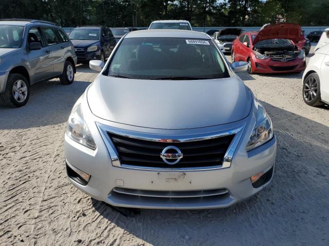 Седани NISSAN ALTIMA 2015 Сріблястий