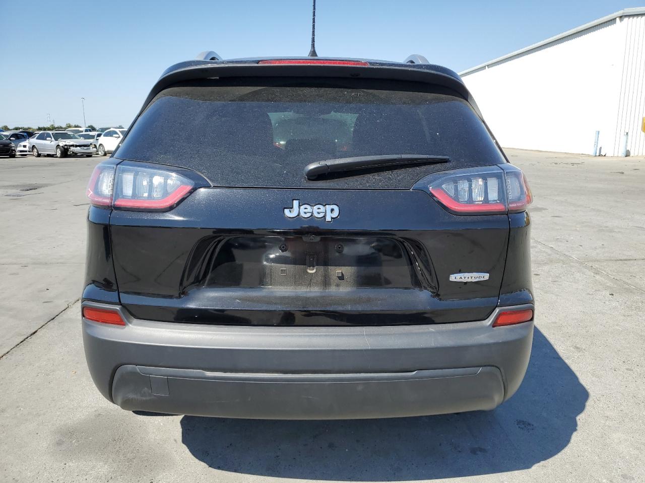 2019 Jeep Cherokee Latitude VIN: 1C4PJLCB2KD458015 Lot: 69825144