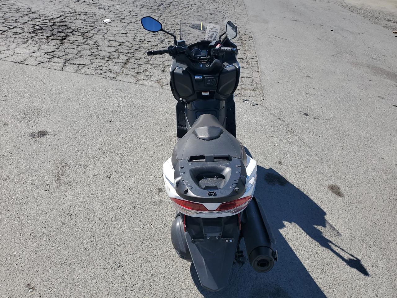 JS1DU11EXJ2100211 2018 Suzuki An400 A